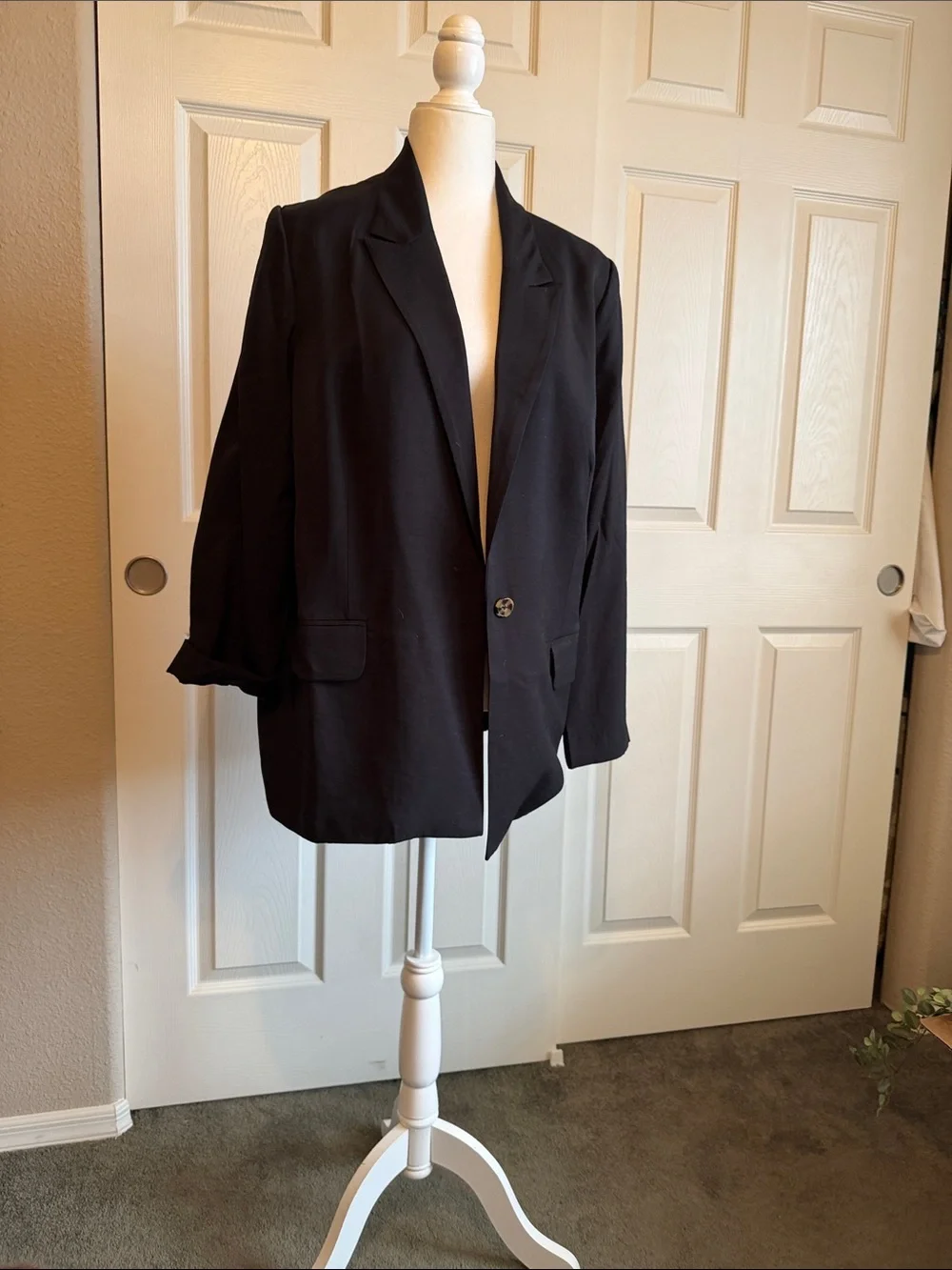 Black Men's Single-Button Blazer
